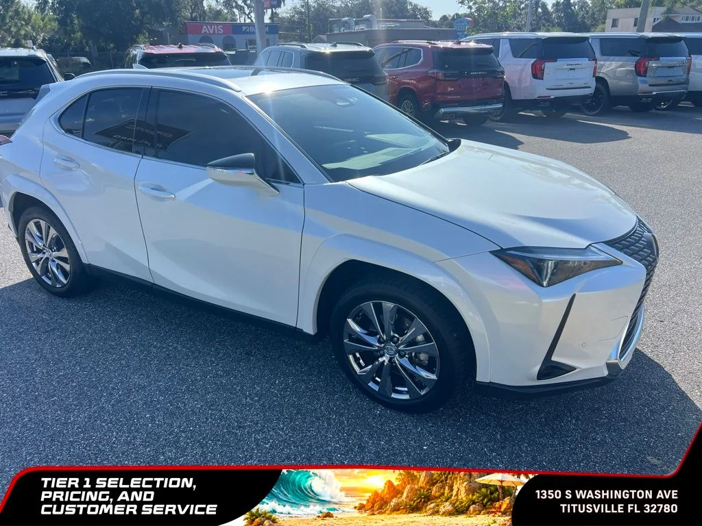 Used 2025 White Lexus 300h Premium image 3