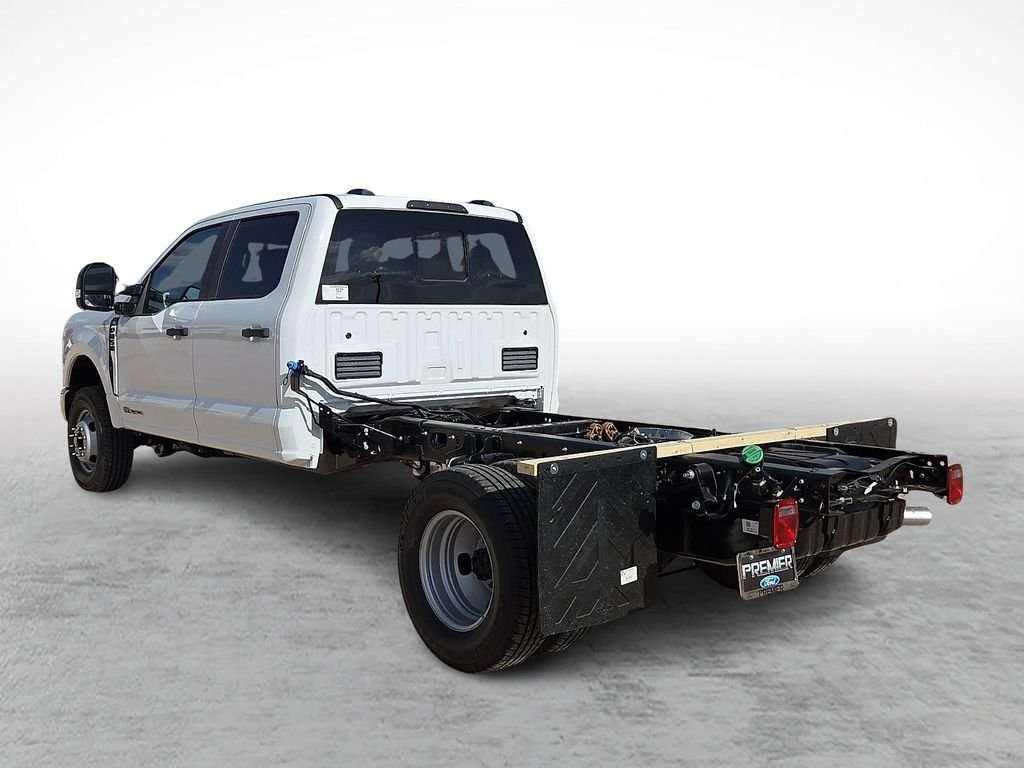 New 2026 Oxford White Ford F-350® XL image 7