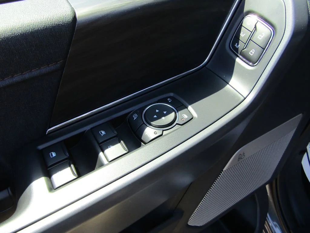 New 2026 Carbonized Gray Metallic Ford Lariat® image 27