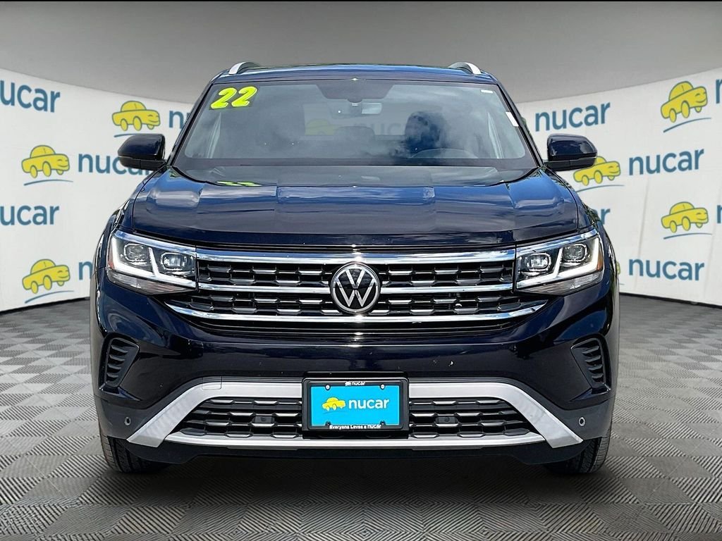 Used 2022 Deep Black Pearl Volkswagen 3.6L V6 SE w/Technology image 2