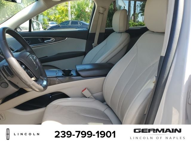 Used 2020 White Lincoln Reserve image 19