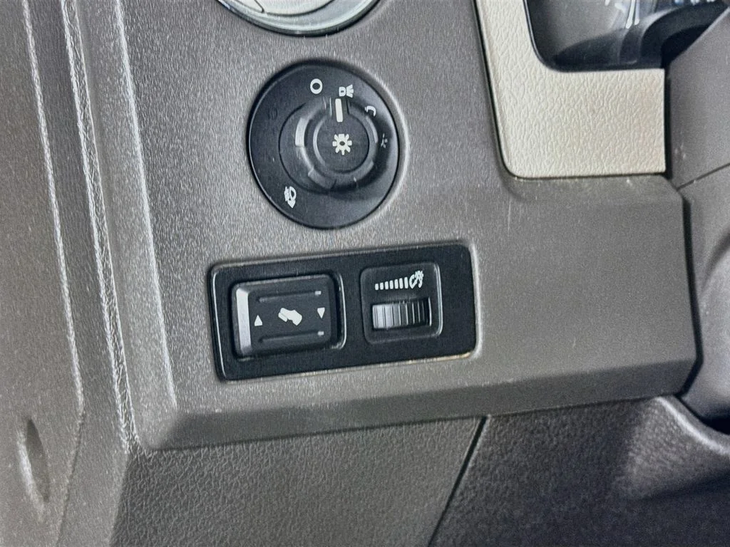 Used 2010 Gray Ford  image 10