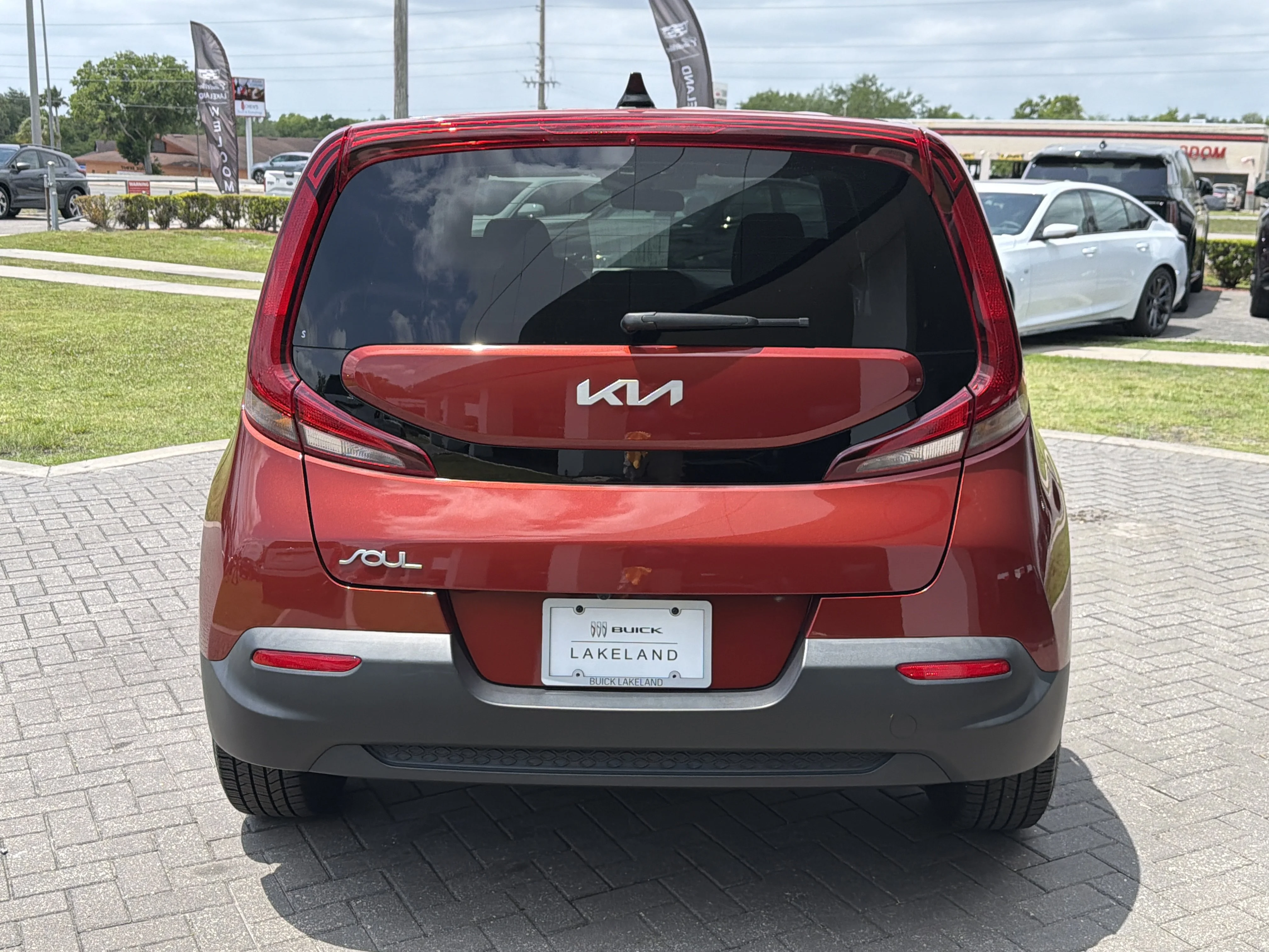 Used 2022 Mars Orange Kia LX image 5
