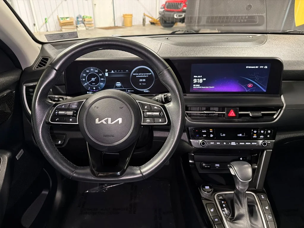Used 2024 Pluton Blue/Black Roof Kia SX image 15