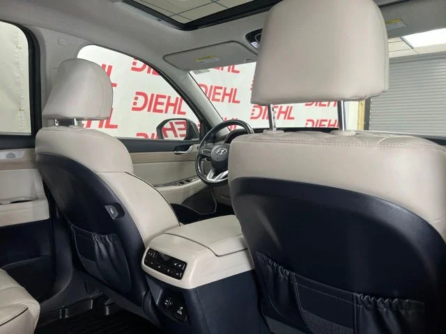 Used 2021 Black Hyundai Limited image 12