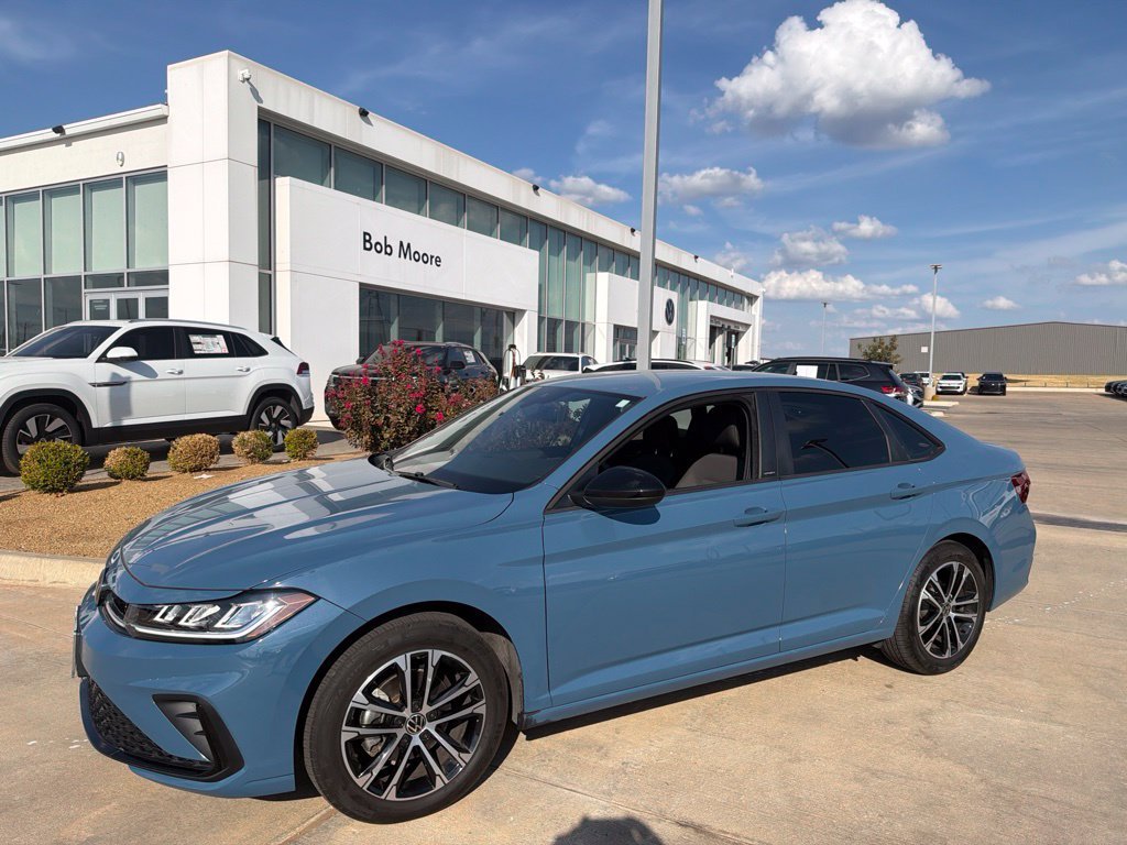 Used 2025 Monterey Blue Volkswagen 1.5T Sport image 1
