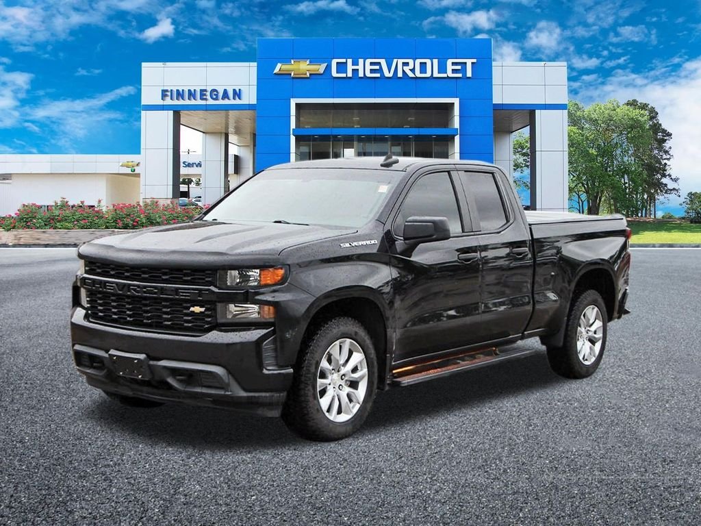 Used 2021 Black Chevrolet Custom image 3