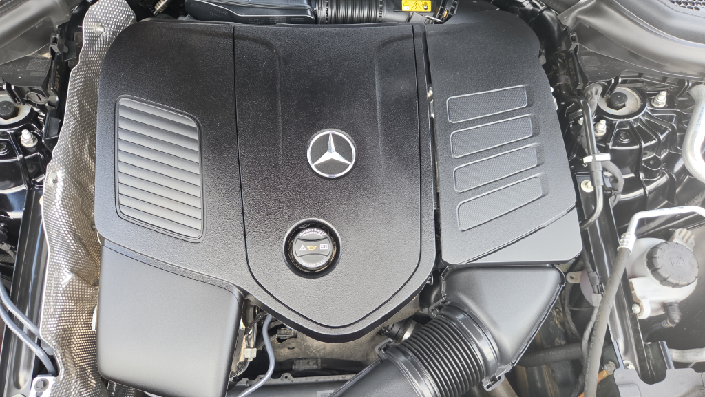 Used 2023 Black Mercedes-Benz GLC 300 image 23