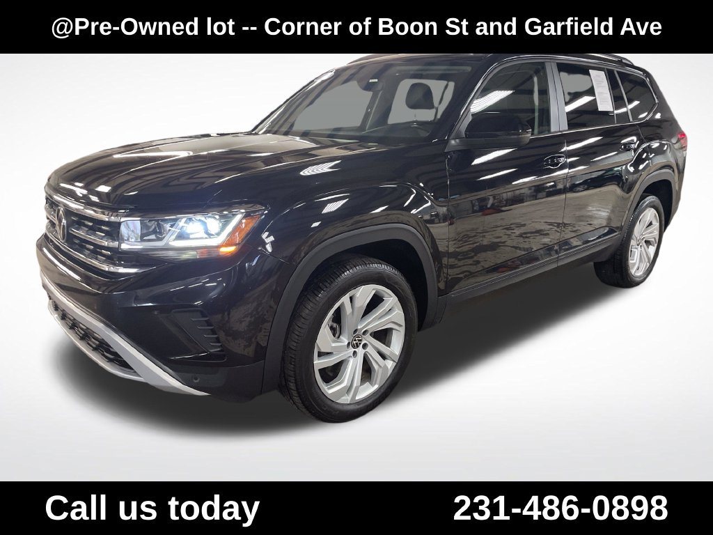 Used 2021 Black Volkswagen 3.6L V6 SE w/Technology image 1