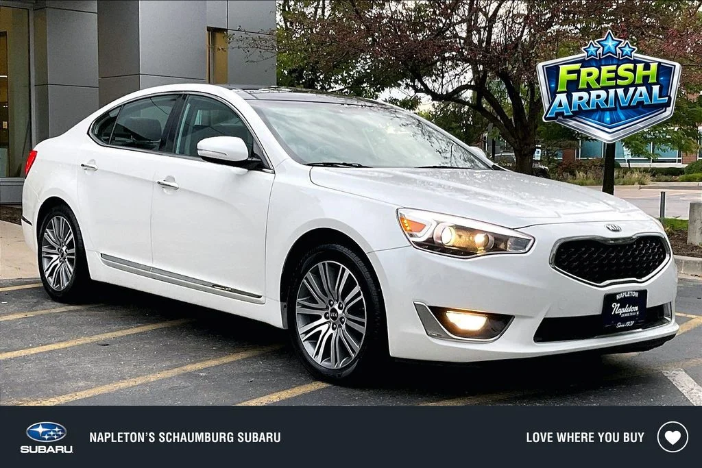 Used 2016 White Kia Premium image 1