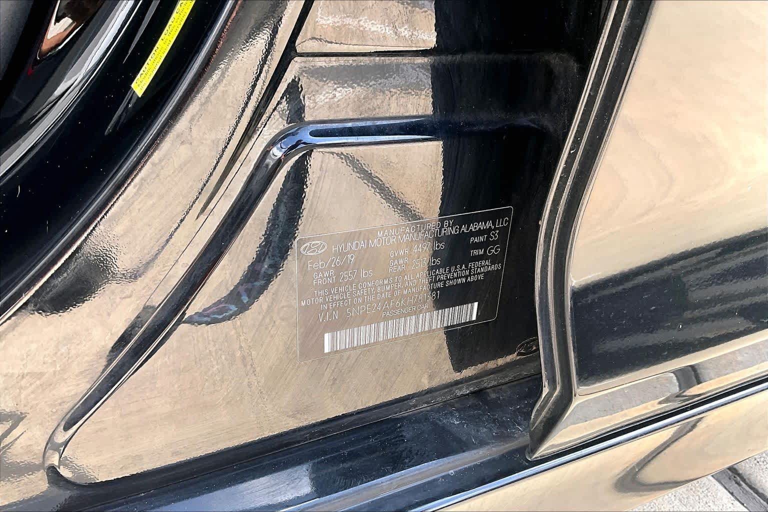 Used 2019 Phantom Black Hyundai SE image 33