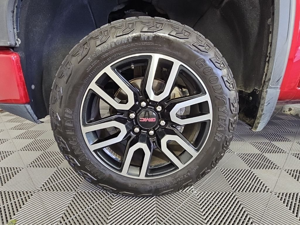 Used 2022 Red GMC AT4 image 9