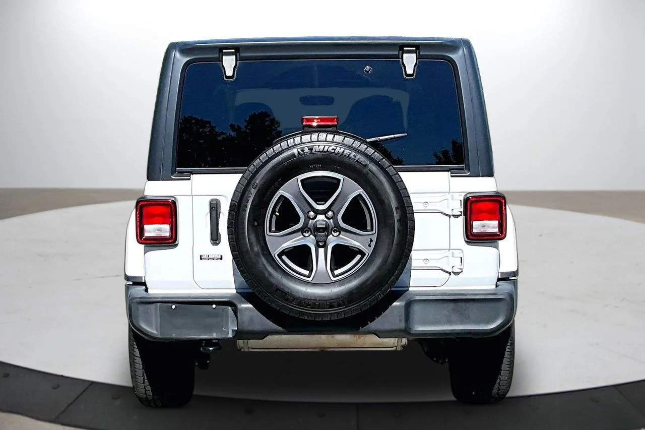 Used 2021 White Jeep Sport S image 8