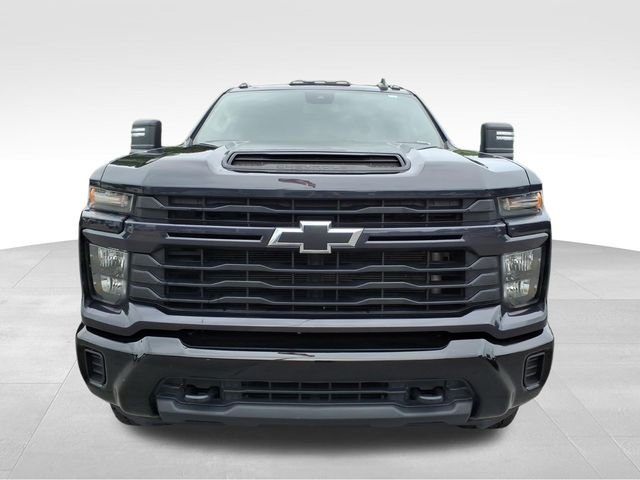 Used 2024 Gray Chevrolet Custom image 15
