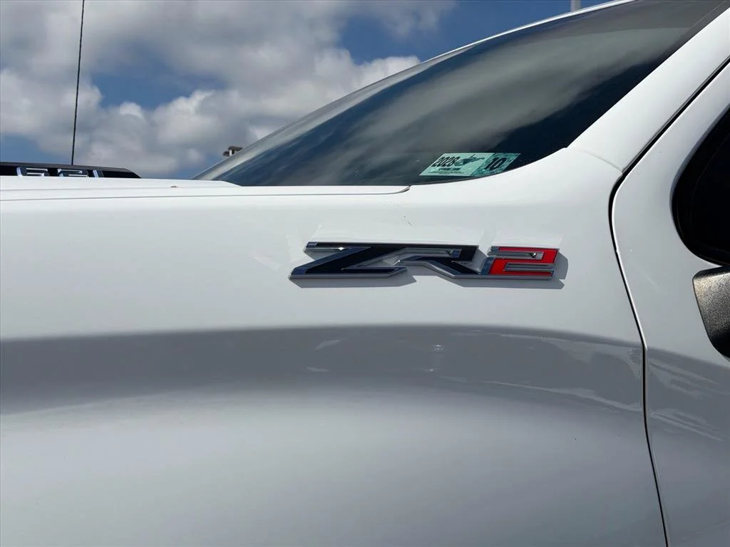Used 2023 White Chevrolet ZR2 image 31