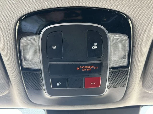 Used 2025 Blue Hyundai SEL image 30