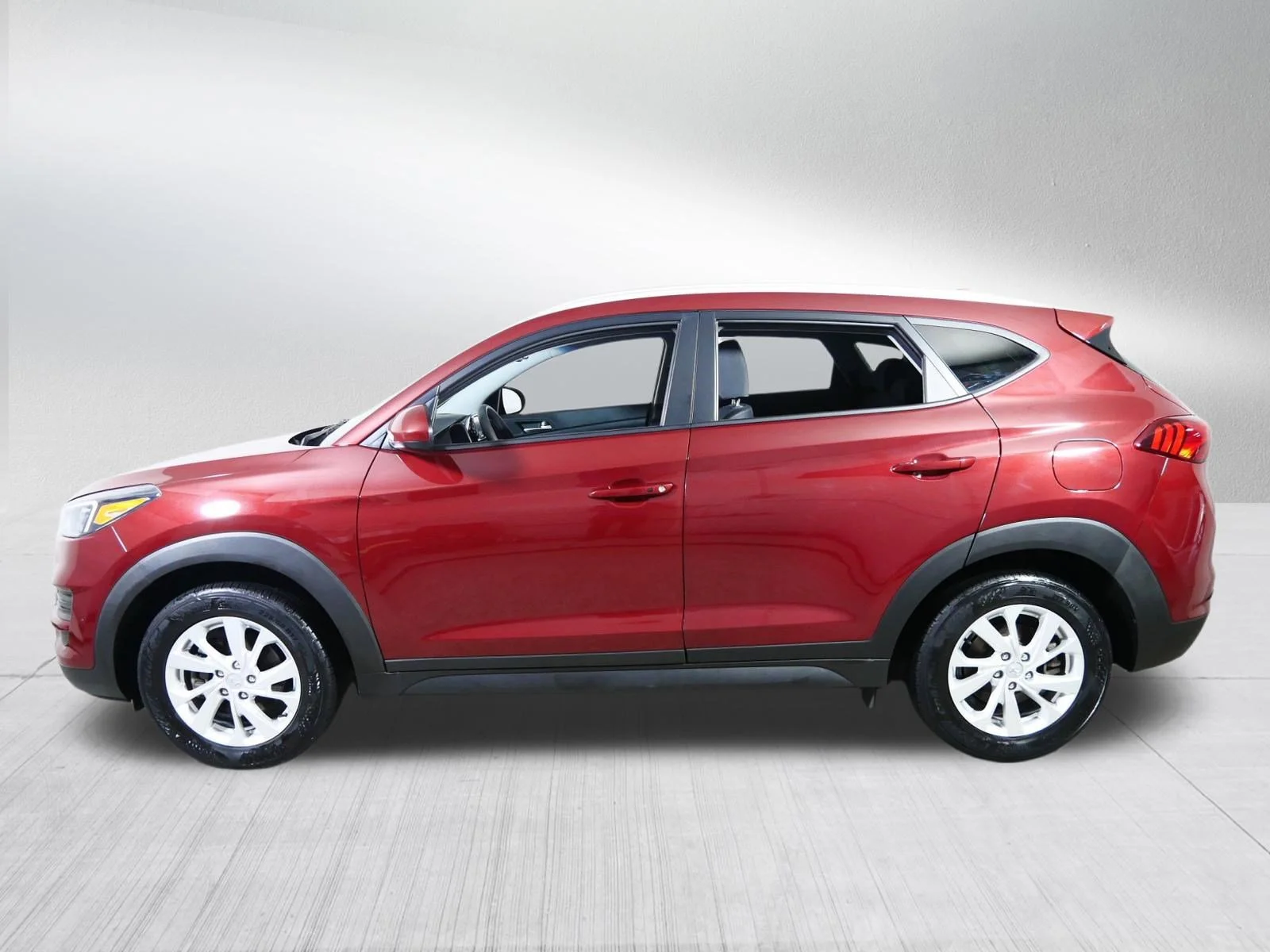 Used 2019 Gemstone Red Hyundai Value image 4