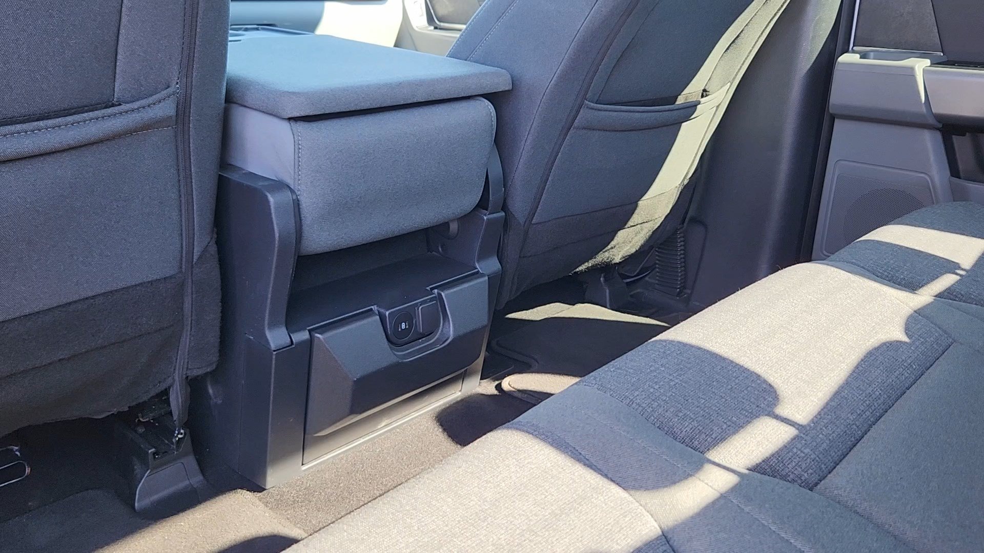 2025 Ford F-150 XLT - Photo 17