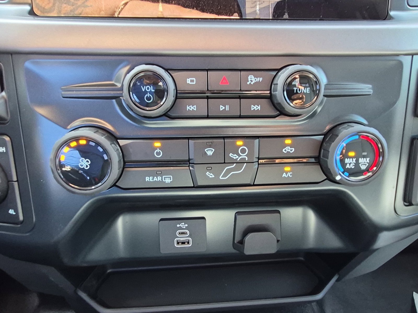 New 2026 Agate Black Metallic Ford XL image 22