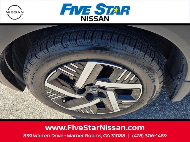 Used 2025 Blue Nissan SV image 17