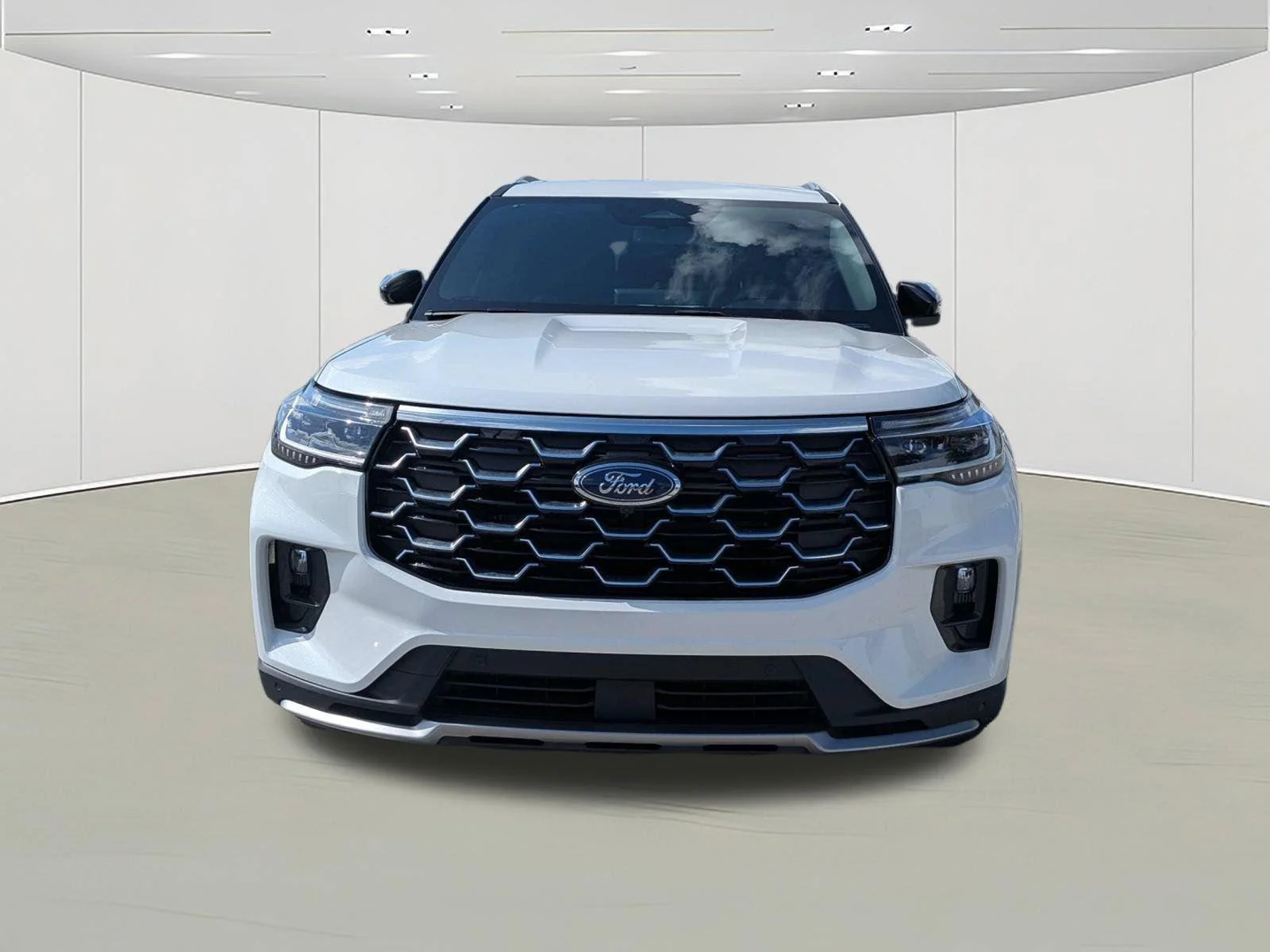 New 2026 Star White Metallic Tri-Coat Ford Platinum image 8