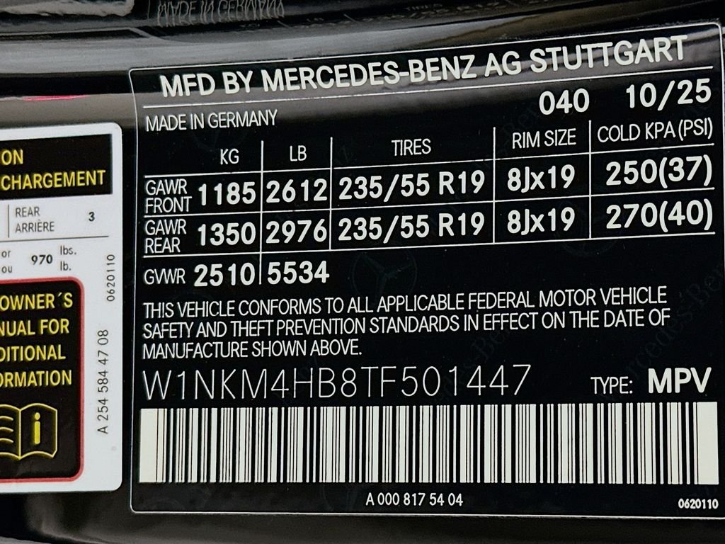 New 2026 Black Mercedes-Benz GLC 300 image 32