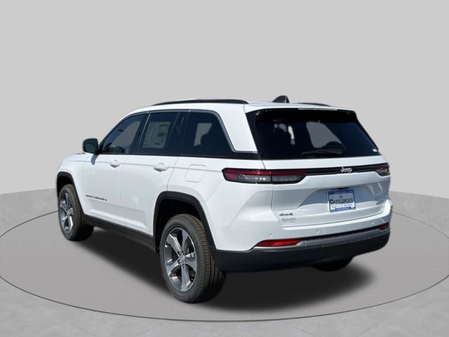 New 2026 Bright White Clear-Coat Exterior Paint Jeep Limited image 3
