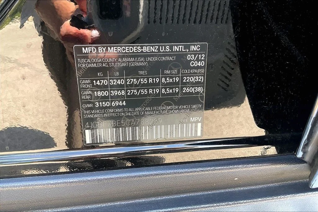 Used 2012 Black Mercedes-Benz GL 450 image 34