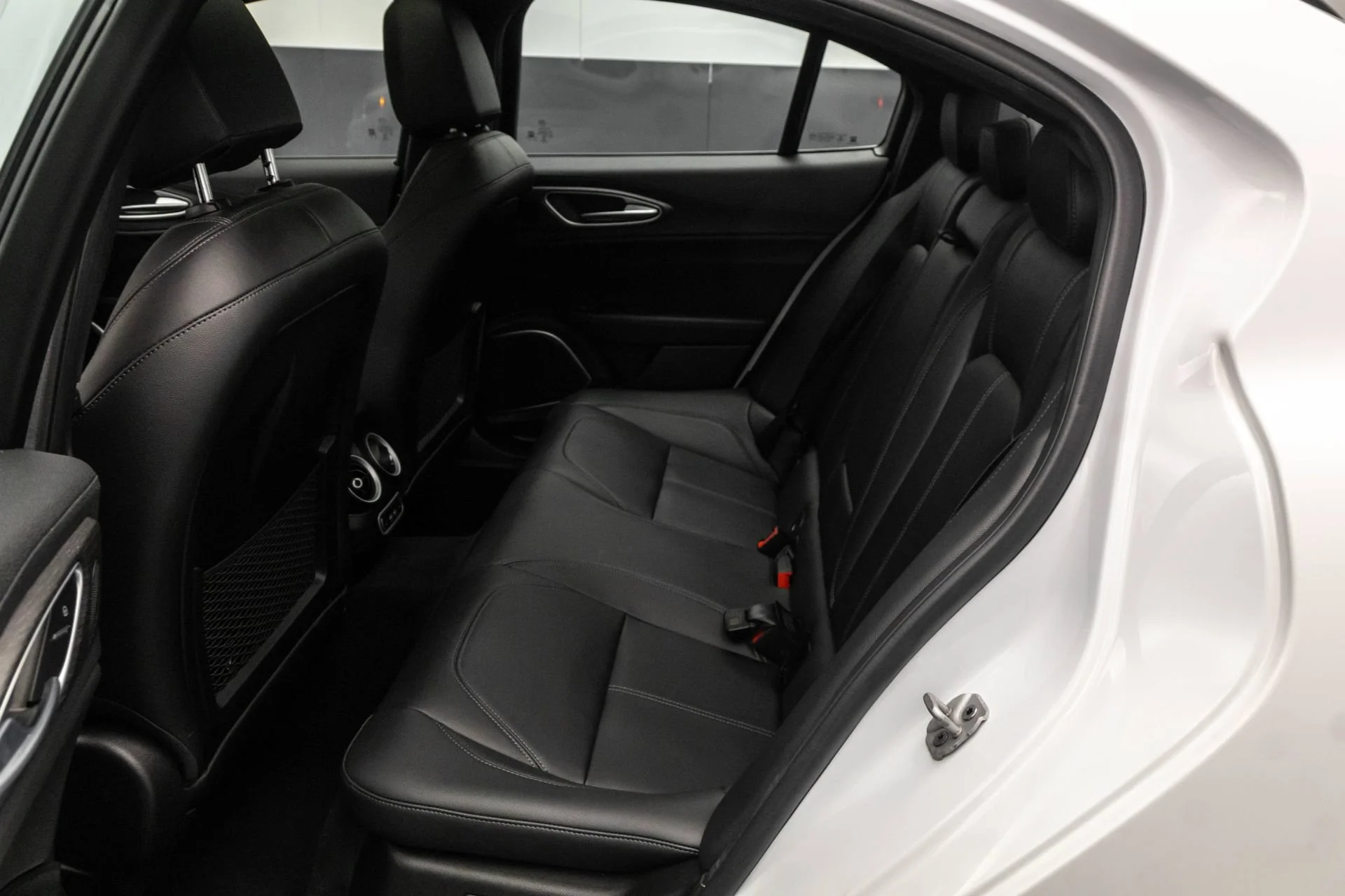 Used 2022 White Alfa Romeo Ti image 30
