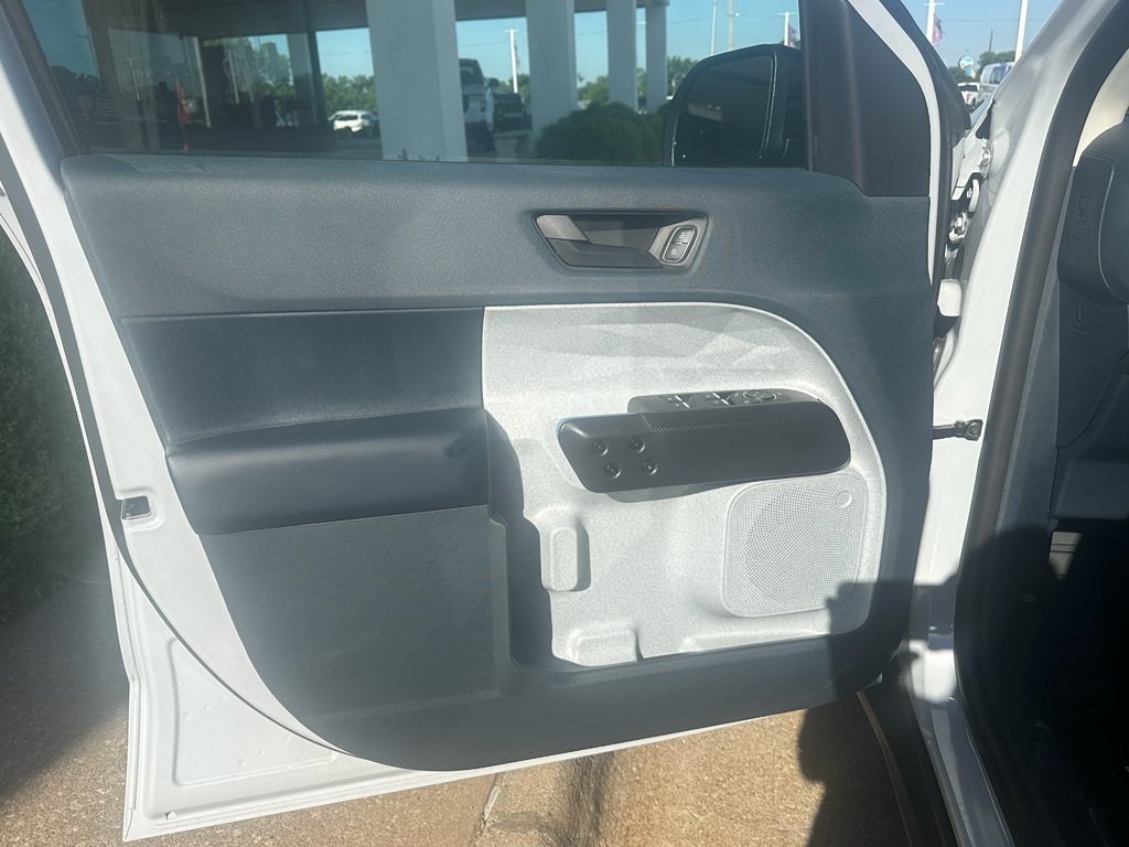 New 2025 Space White Metallic Ford XLT image 12