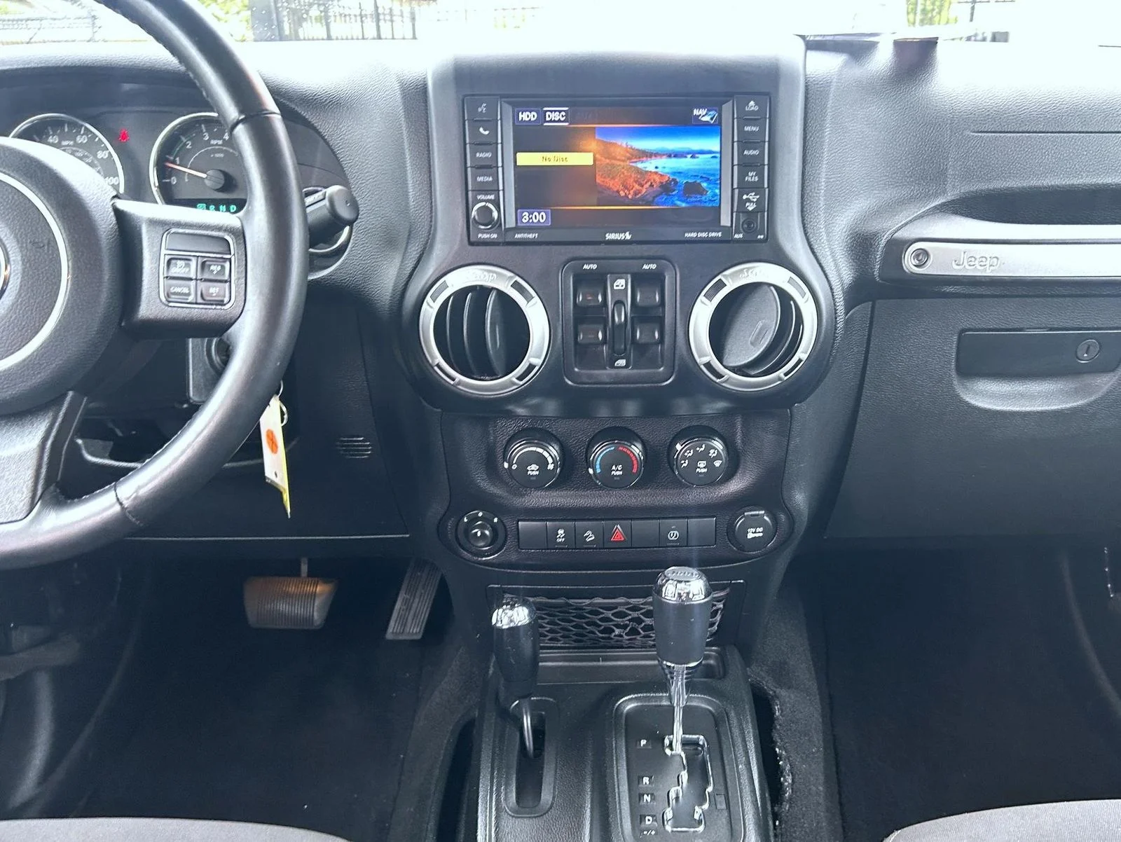 Certified Used 2018 Black Jeep Unlimited Sahara image 13
