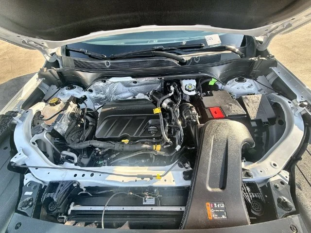 Certified Used 2025 Summit White Chevrolet LT image 28