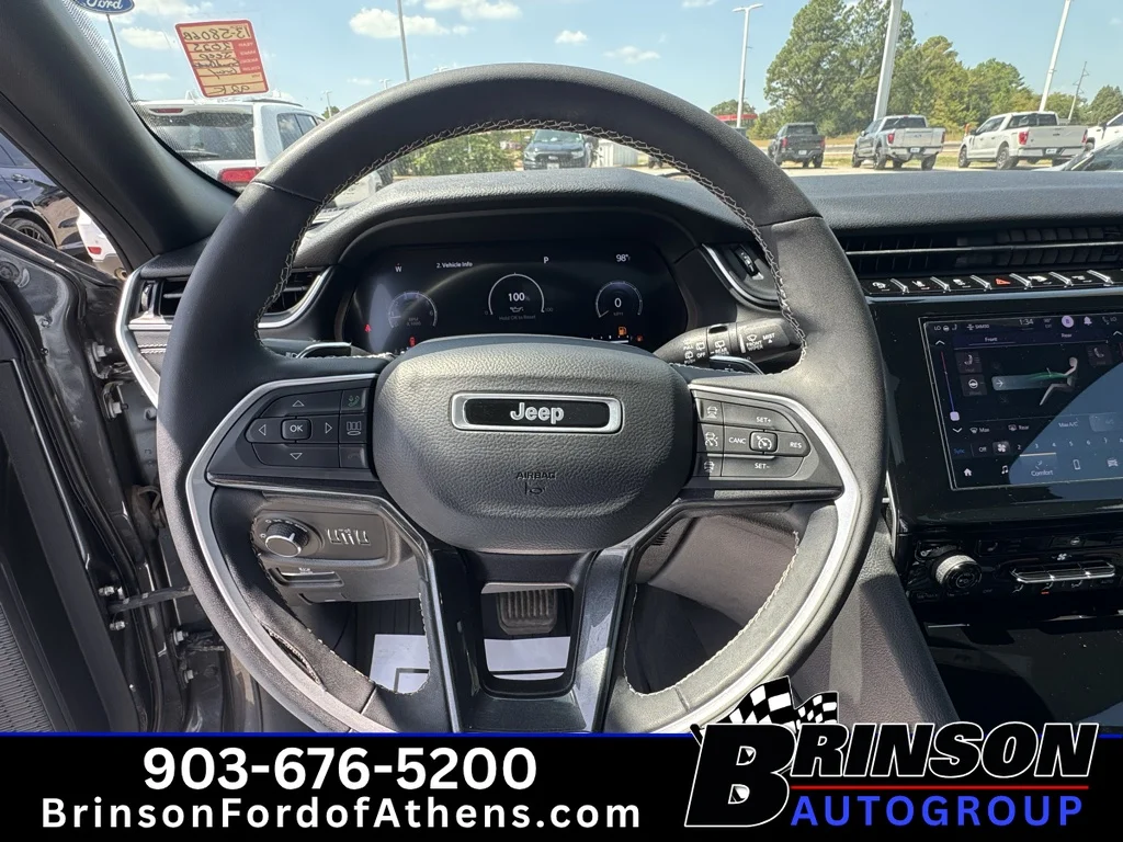 Certified Used 2023 Metallic Jeep Altitude image 24