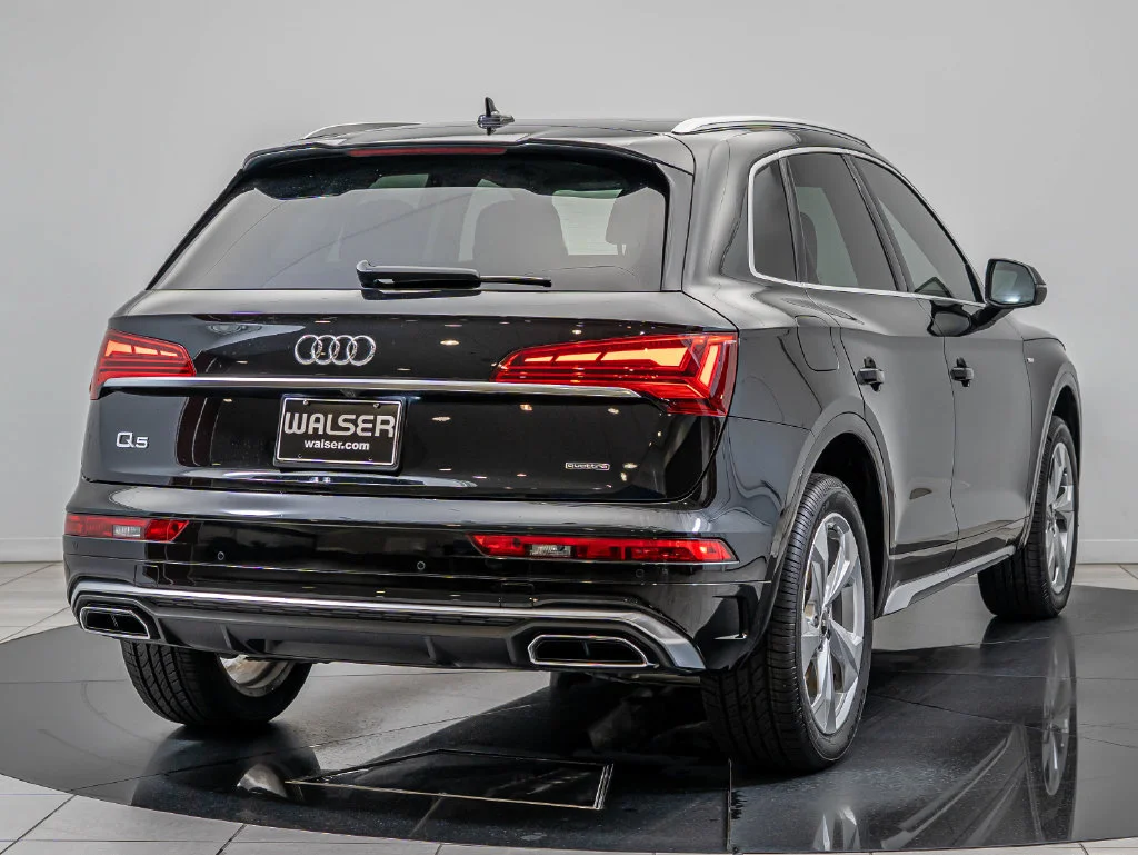Used 2023 Mythos Black Metallic Audi 45 S line Premium image 10