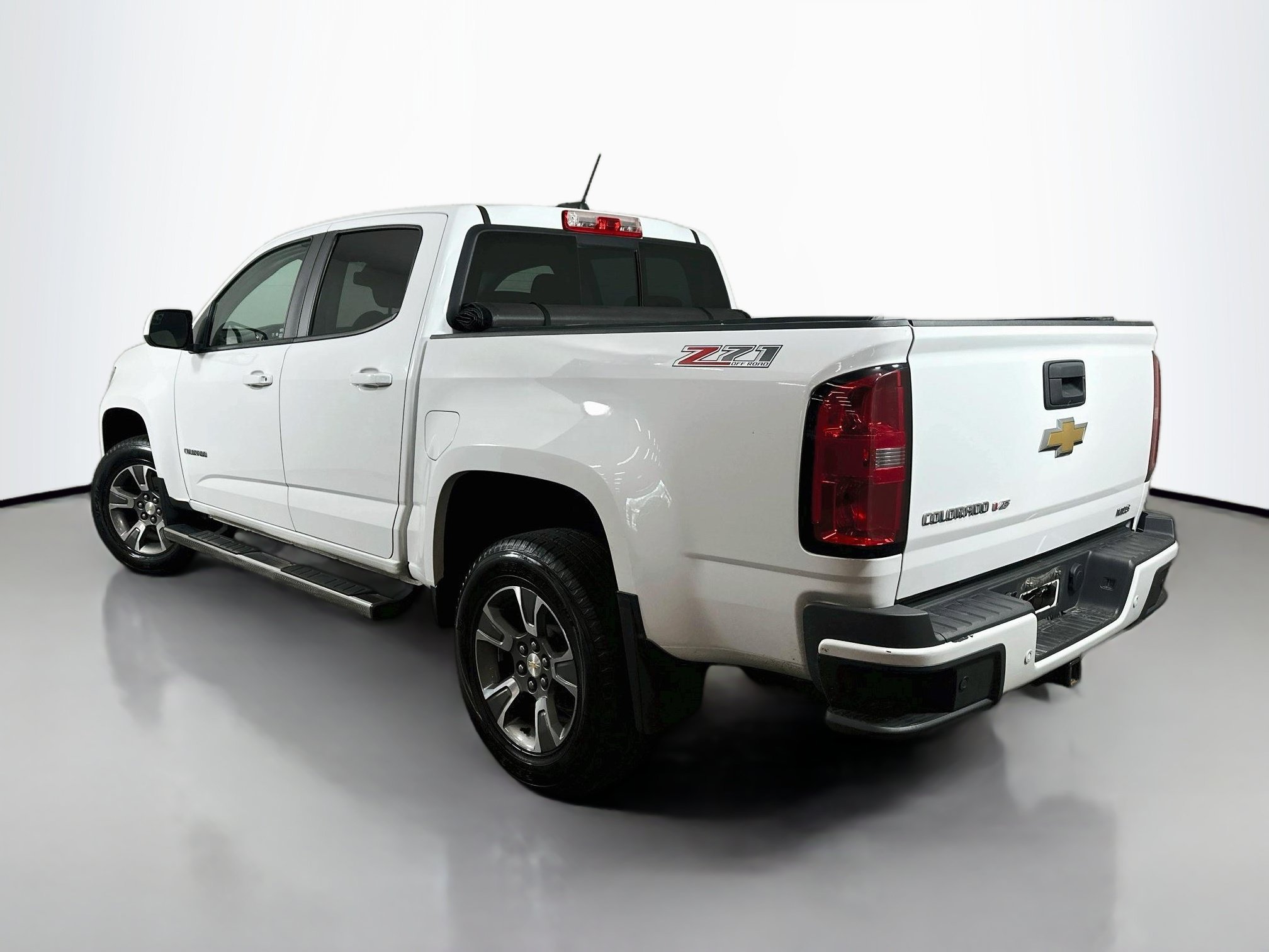 Used 2020 Summit White Chevrolet 4WD Z71 image 6