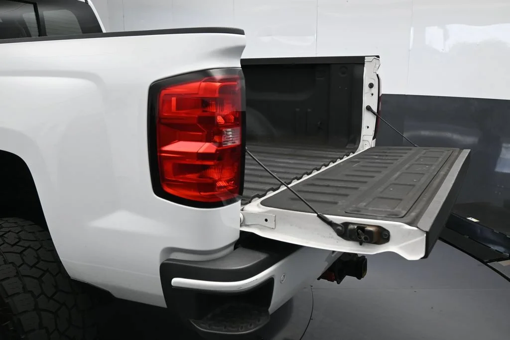 Used 2018 Summit White Chevrolet LTZ image 42