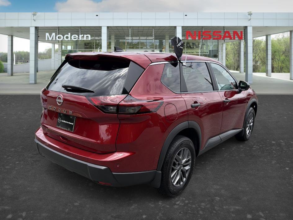 Used 2026 Scarlet Ember Tintcoat Nissan S image 5