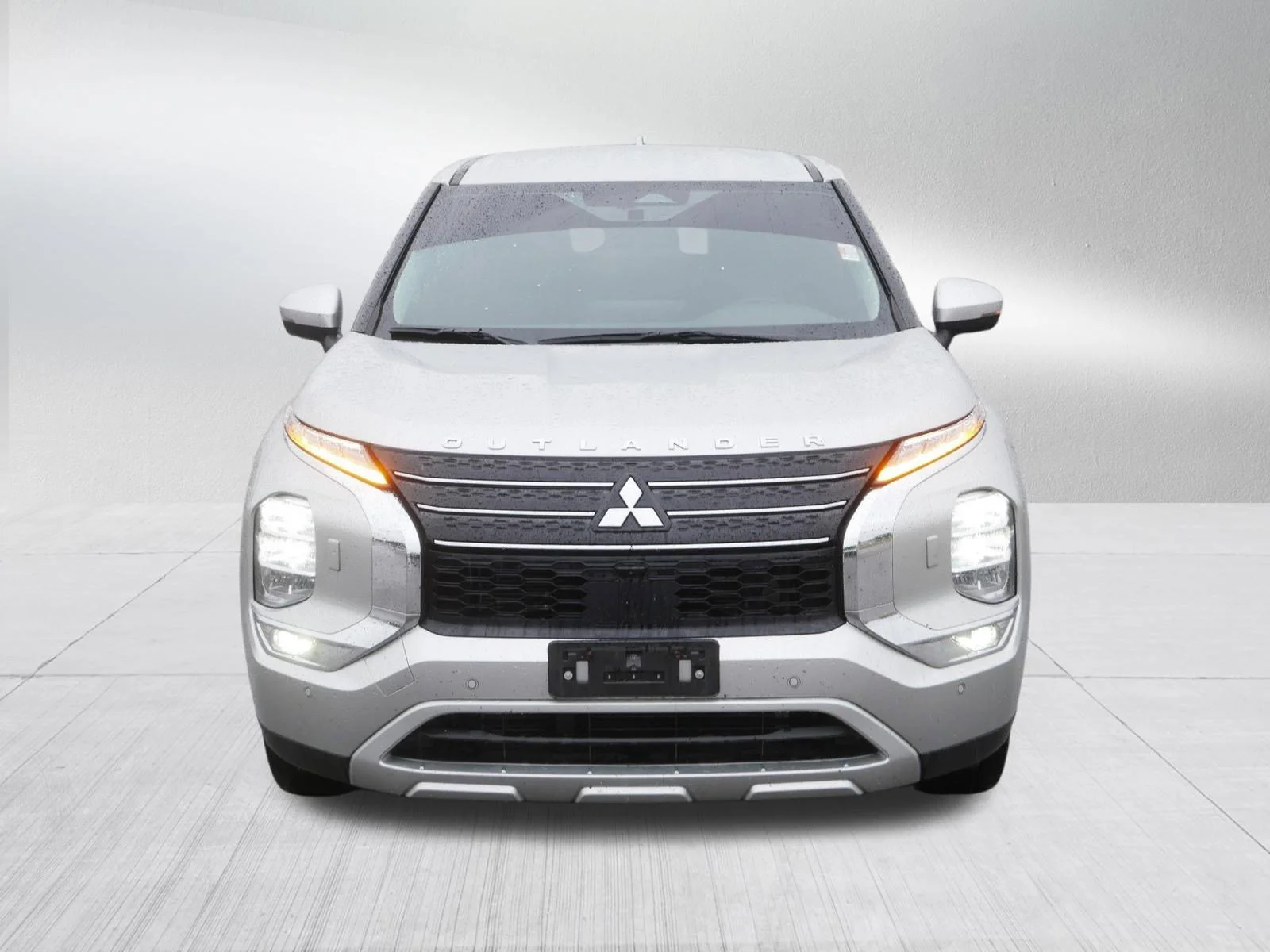 Used 2022 Mitsubishi Outlander SE with VIN JA4J4UA87NZ068233 for sale in Cambridge, Minnesota