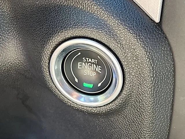 Used 2021 EBONY TWILIGHT METALLIC GMC Elevation image 24
