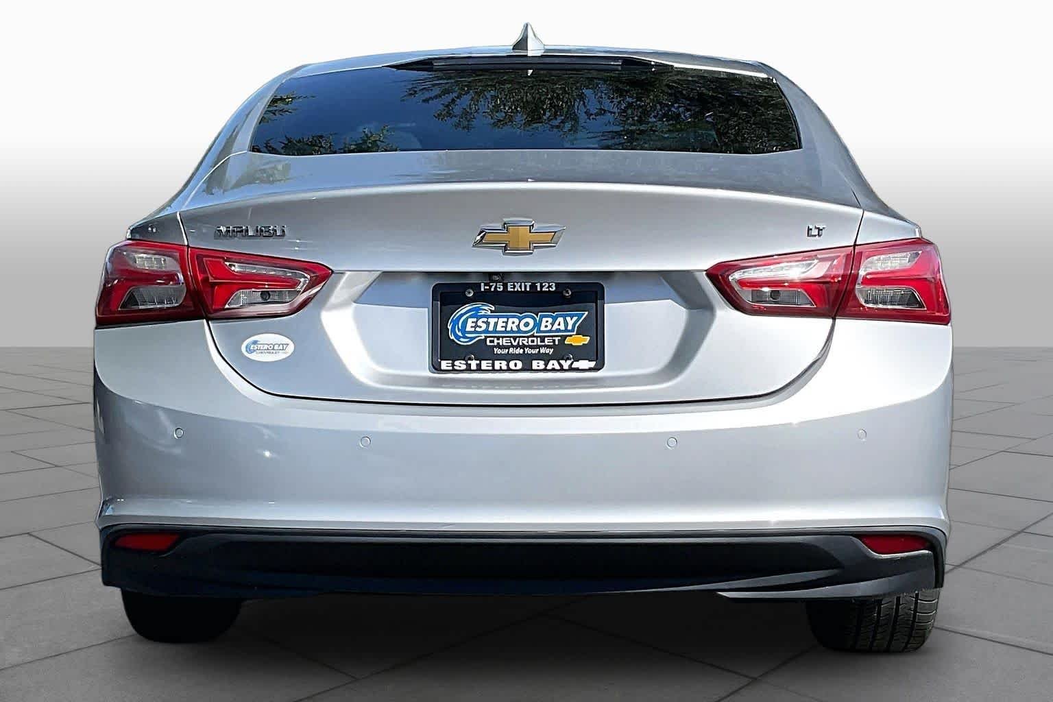 Used 2021 Silver Ice Metallic Chevrolet LT image 5