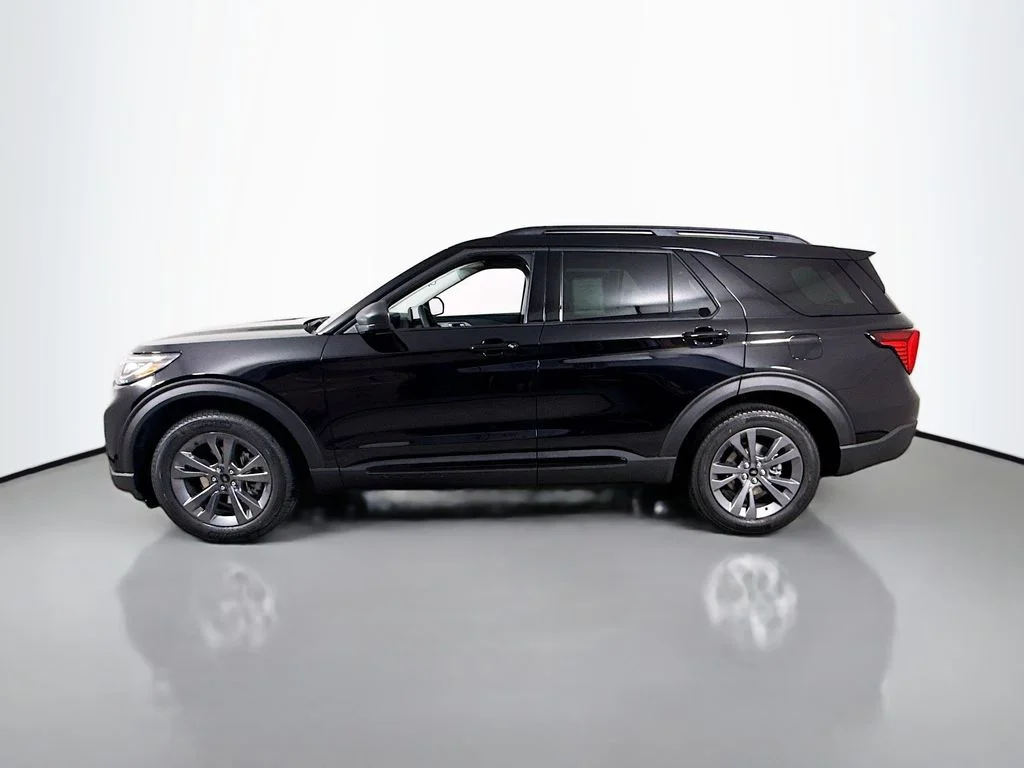 New 2026 Agate Black Metallic Ford Active image 4