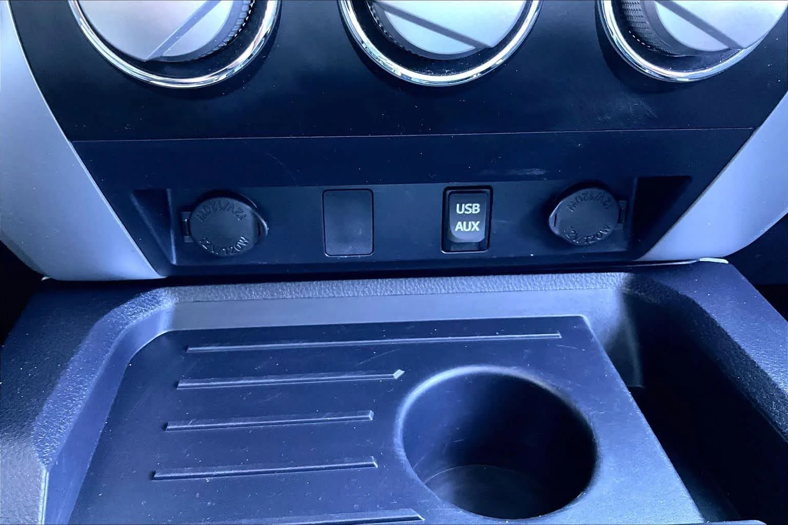Used 2018 Cement Toyota SR5 image 37