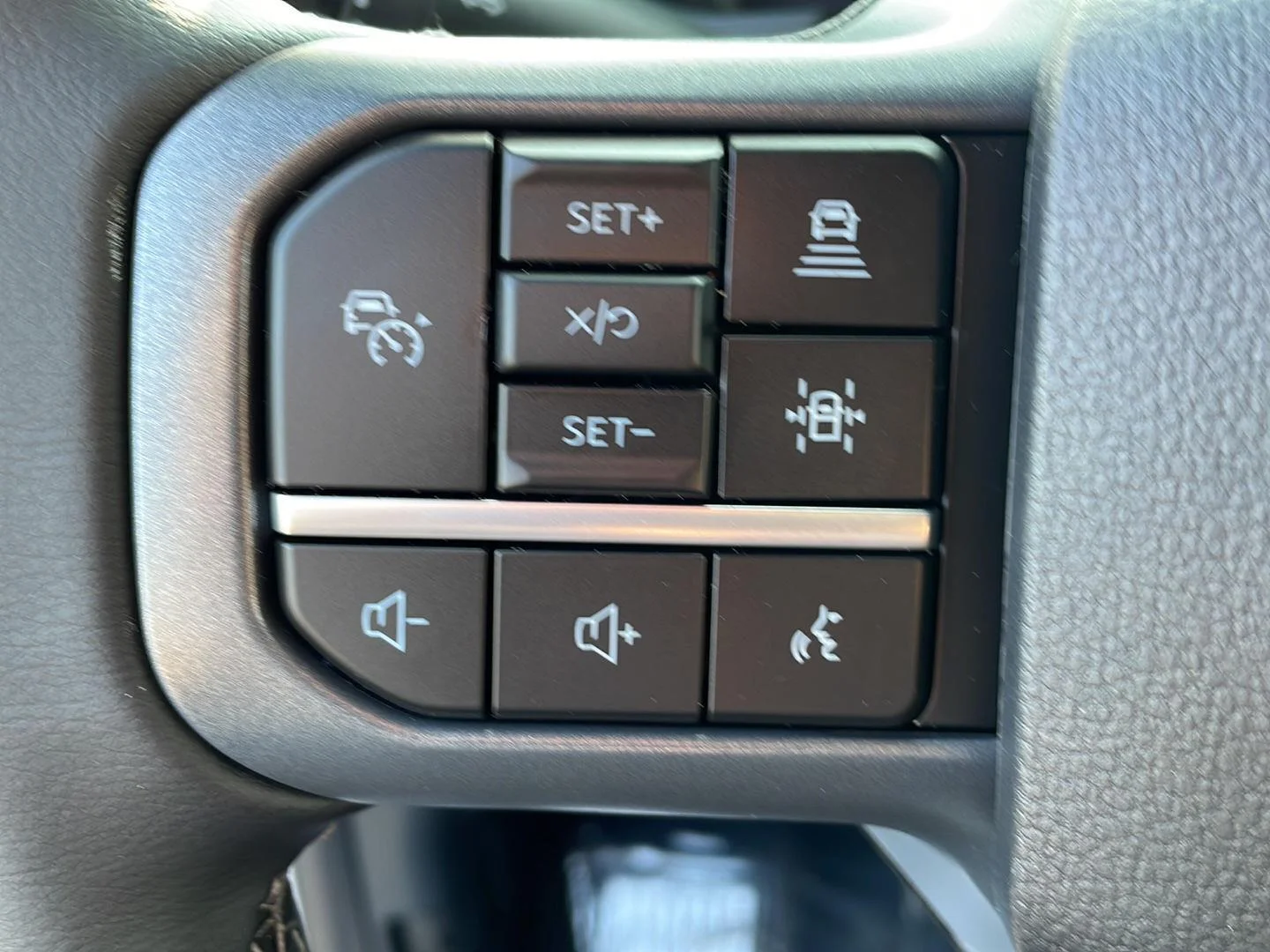 New 2026 Avalanche Ford XLT image 14