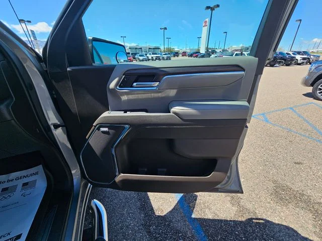 Used 2024 Sterling Metallic GMC SLT image 22