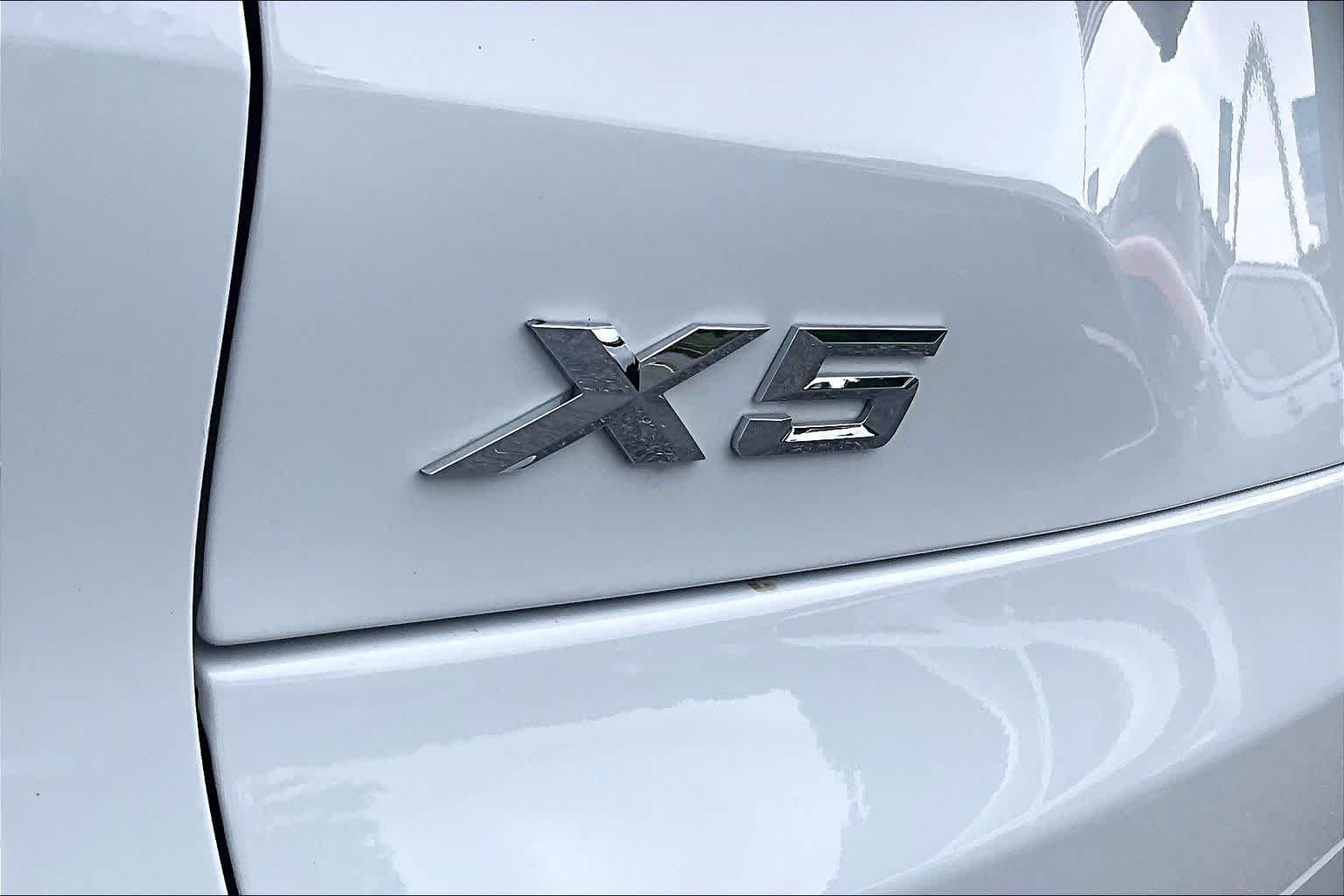 Used 2026 WHITE BMW xDrive40i image 31