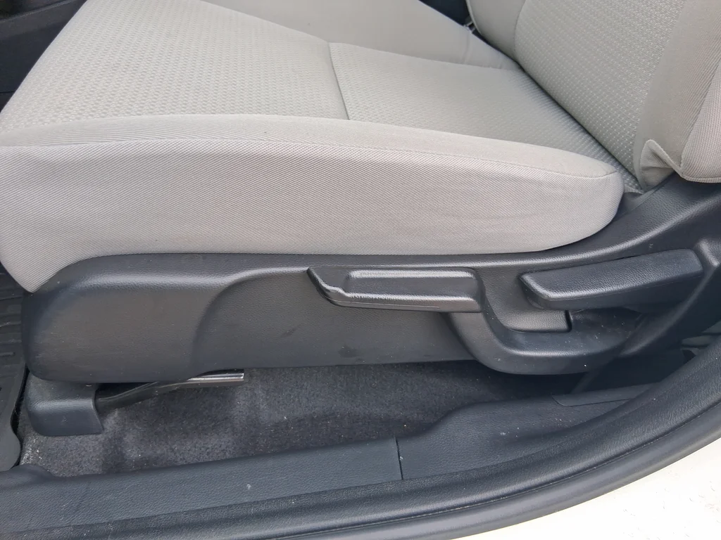 Used 2022 White Honda LX image 18