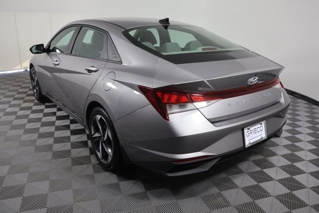 Used 2023 Silver Hyundai SEL image 6