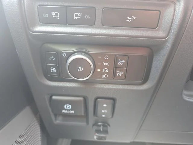 Used 2024 Black Ford XLT image 26