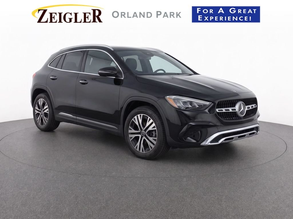 Used 2025  Mercedes-Benz GLA 250 image 1