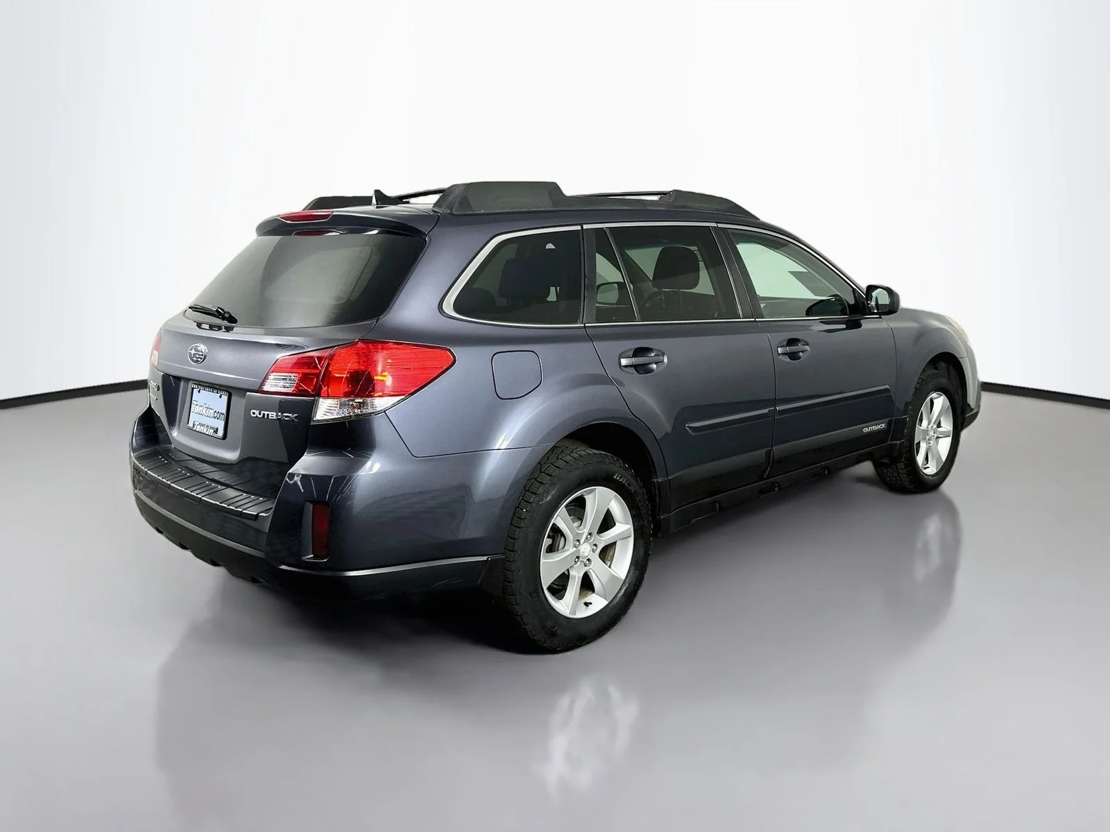 Used 2014 Carbide Gray Metallic Subaru 2.5i Premium image 7